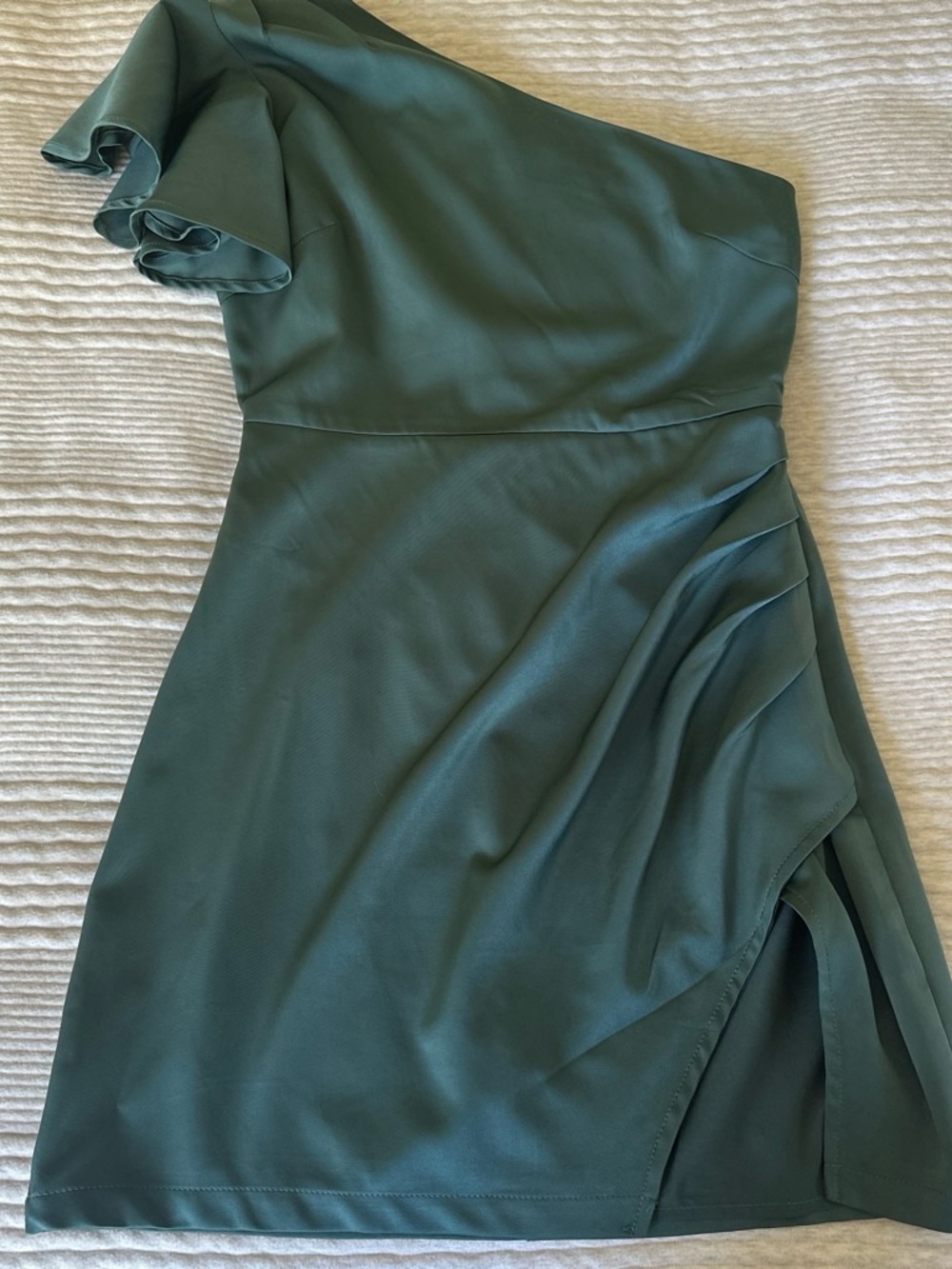Lulu's One-Shoulder Flutter Sleeve Dress